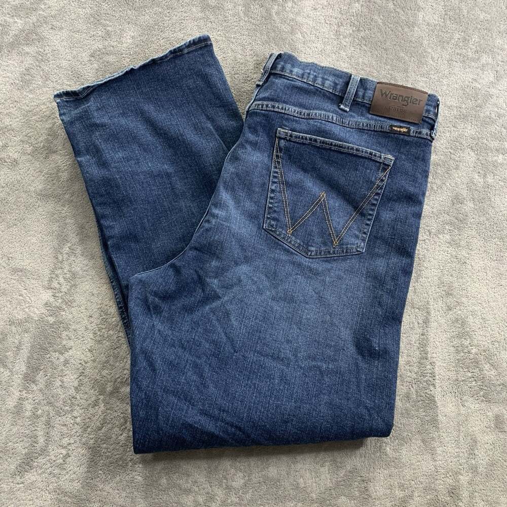 Wrangler Relaxed Bootcut Jeans Mens 42x32 Blue Denim Western Rodeo Workwear